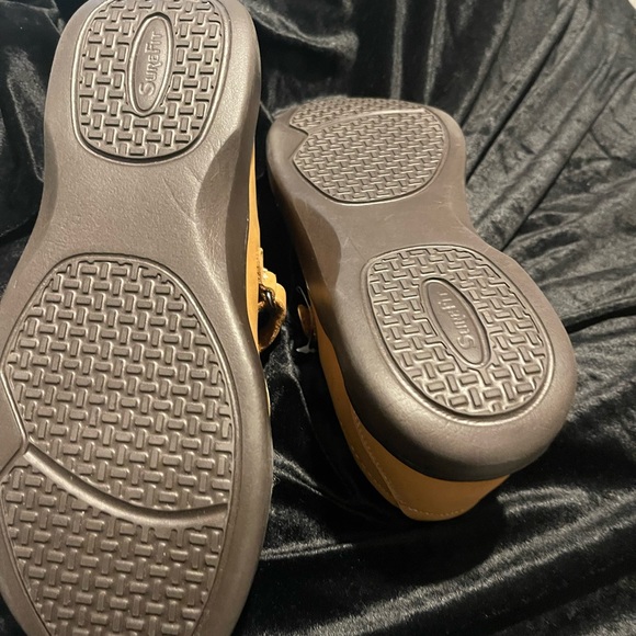 NWOT Sure Fit Womans Size 9M Acapulco Soft Leather Hook Loop Comfort Mary Janes - Picture 6 of 9